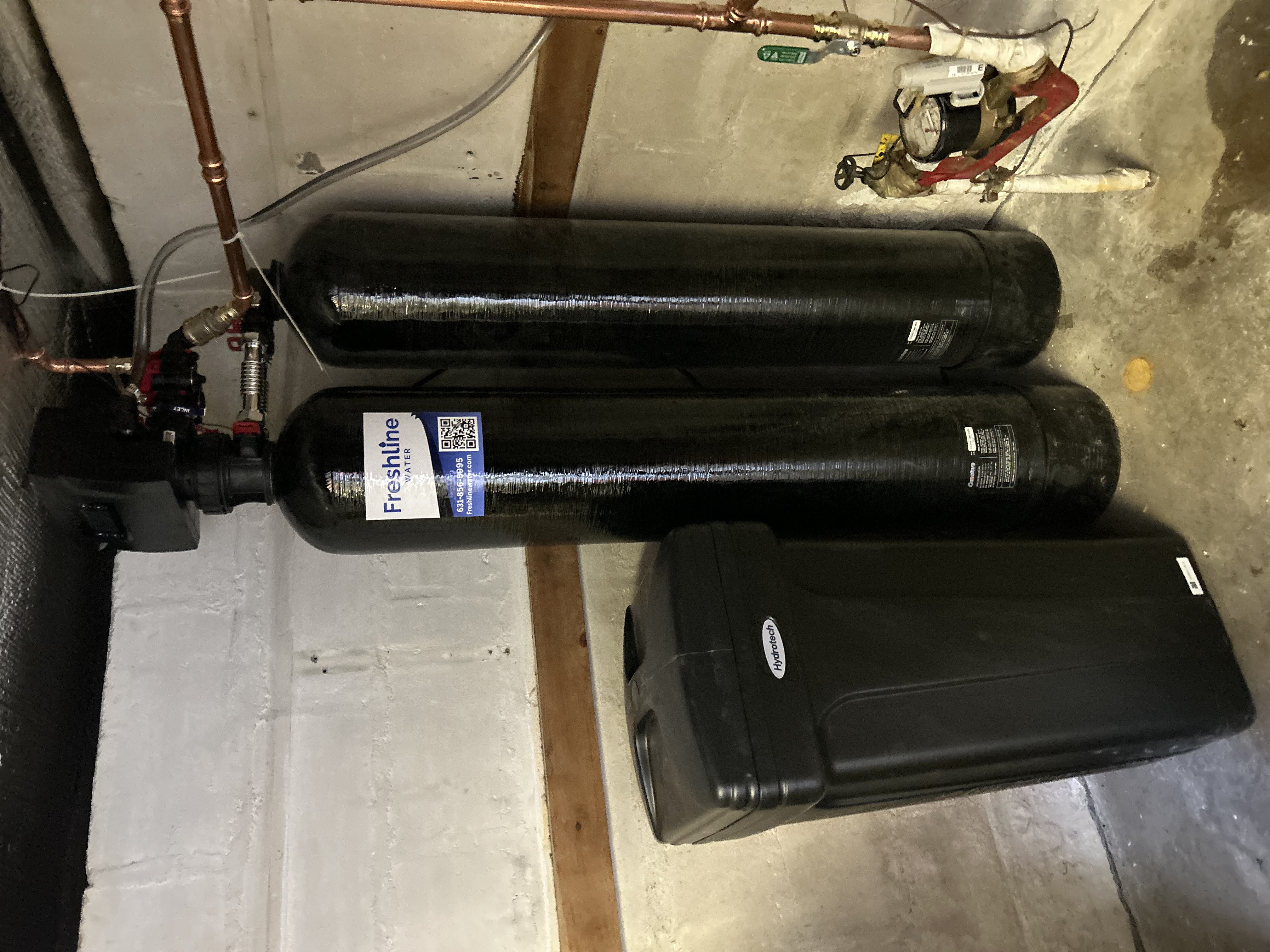 Under sink RO system